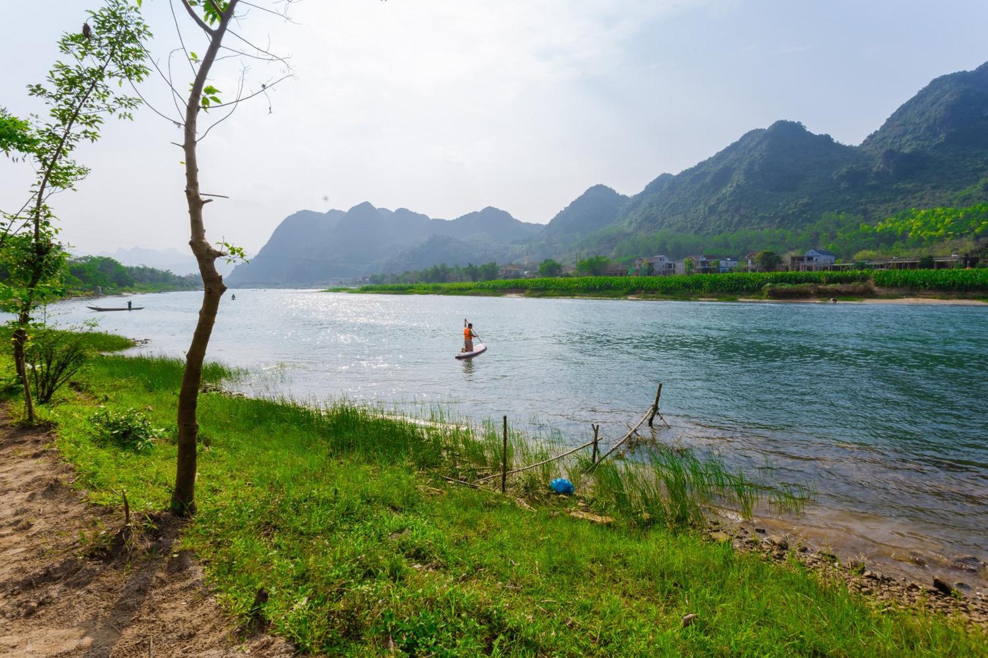 Son River Homestay Фонгня Экстерьер фото